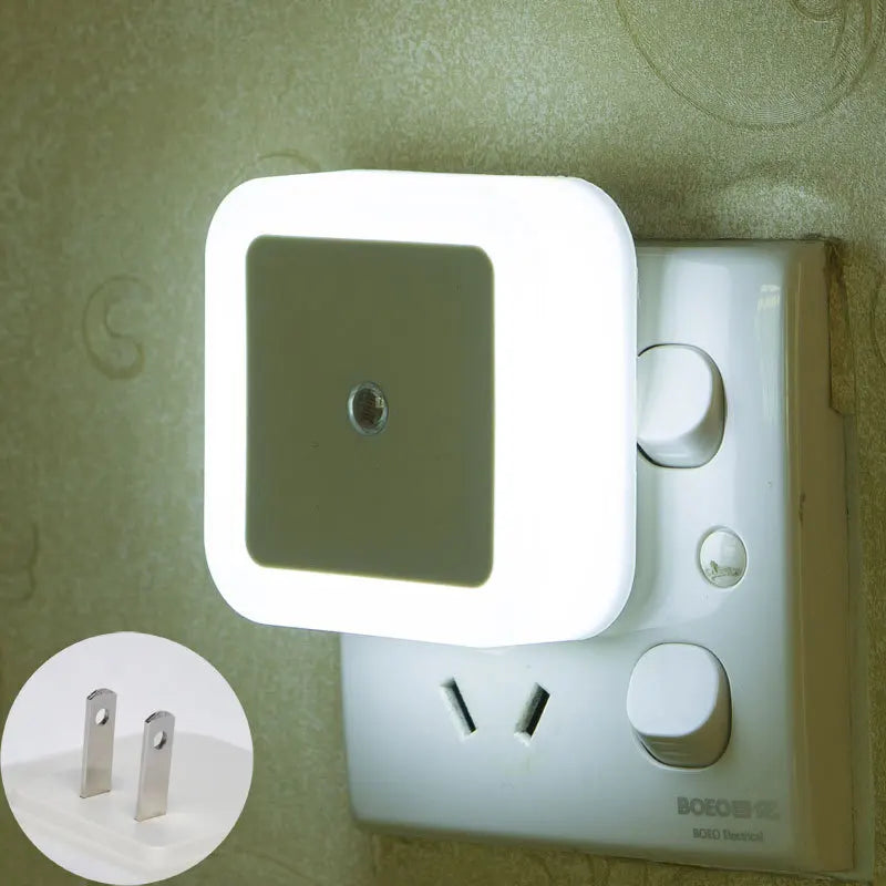 Dusk to Dawn LED Plug-In Night Light