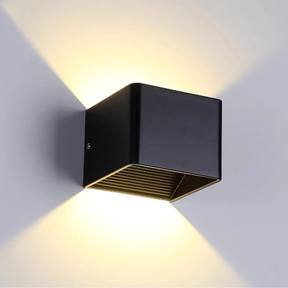 IP66 Waterproof LED Outdoor Wall Sconce