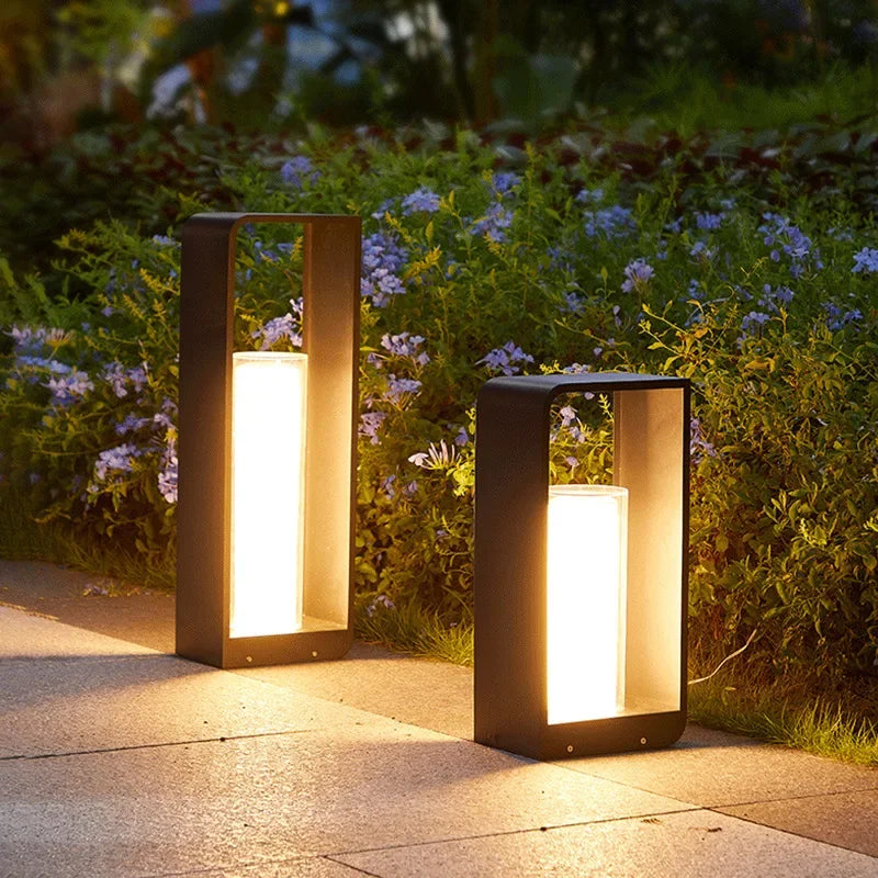 Solar LED Landscape Fence & Lawn Light